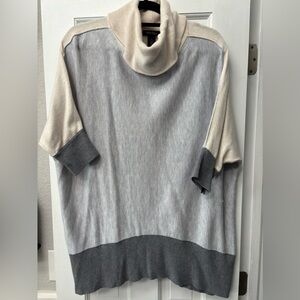 White House Black Market color block tunic sweater size L